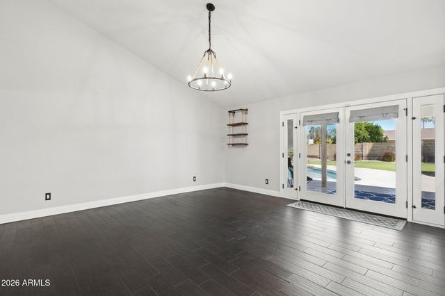 4242 E SHEENA Drive, Phoenix, AZ 85032