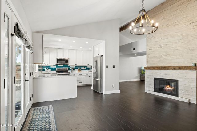 4242 E SHEENA Drive, Phoenix, AZ 85032