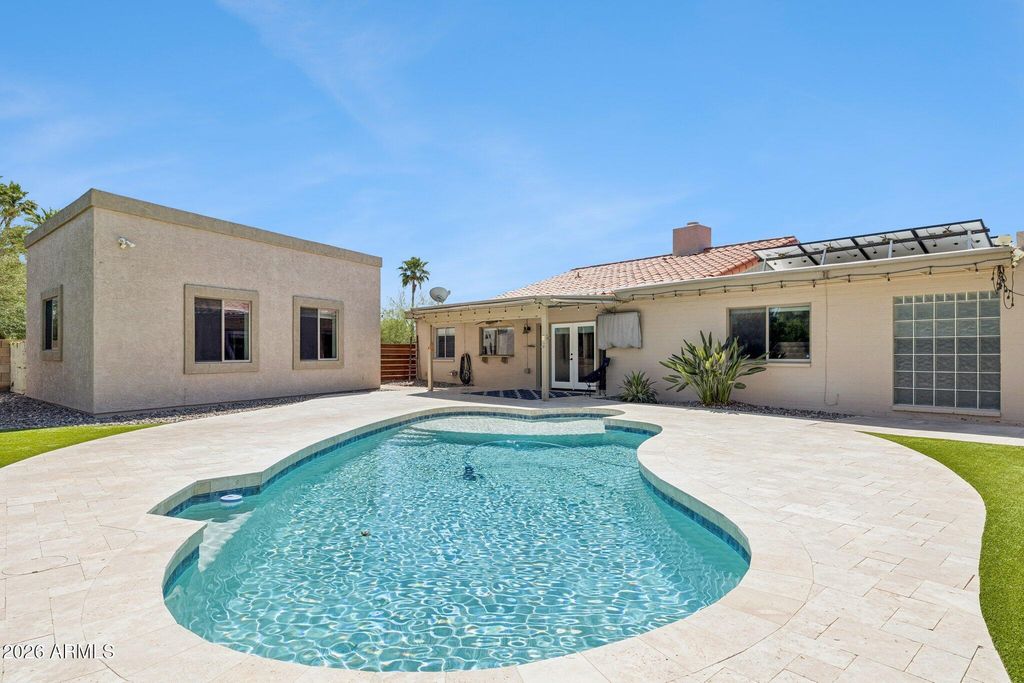 Image 24 of property listing at 4242 E SHEENA Drive, Phoenix, AZ 85032