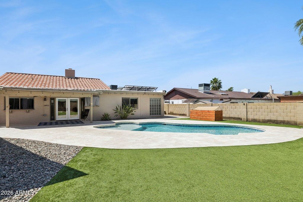 Image 25 of property listing at 4242 E SHEENA Drive, Phoenix, AZ 85032