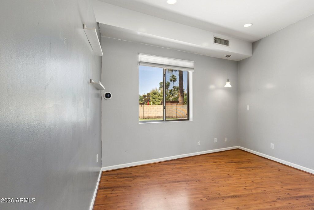 Image 31 of property listing at 4242 E SHEENA Drive, Phoenix, AZ 85032
