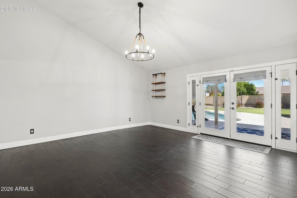 Image 5 of property listing at 4242 E SHEENA Drive, Phoenix, AZ 85032