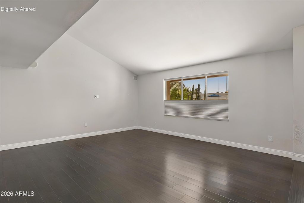 Image 8 of property listing at 4242 E SHEENA Drive, Phoenix, AZ 85032