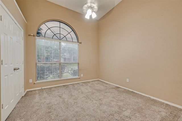 5512 Lavaca Road, Grand Prairie, TX 75052