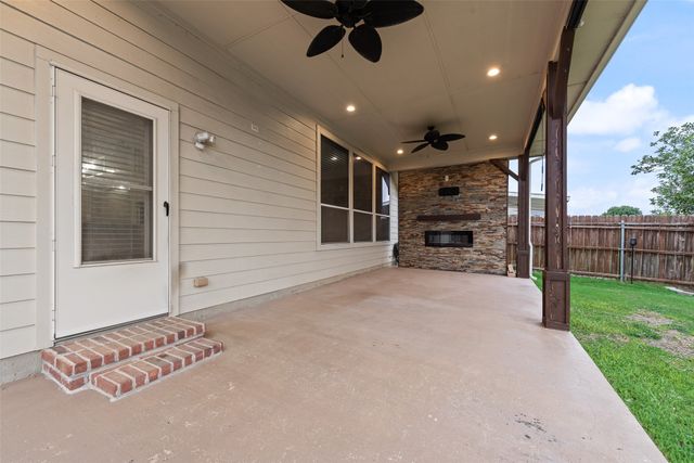 5512 Lavaca Road, Grand Prairie, TX 75052