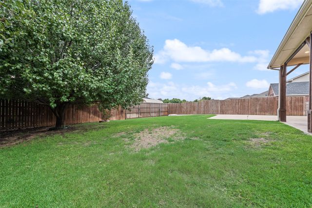5512 Lavaca Road, Grand Prairie, TX 75052