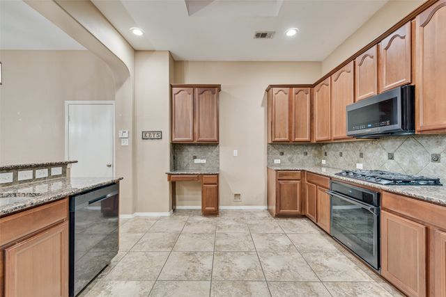 5512 Lavaca Road, Grand Prairie, TX 75052