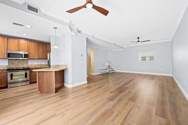 630 SE 15th Street 5, Fort Lauderdale, FL 33316