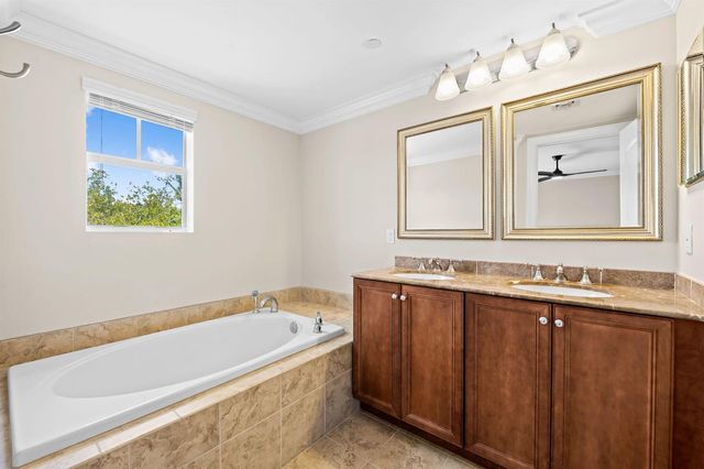 630 SE 15th Street 5, Fort Lauderdale, FL 33316