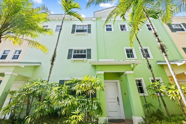 630 SE 15th Street 5, Fort Lauderdale, FL 33316