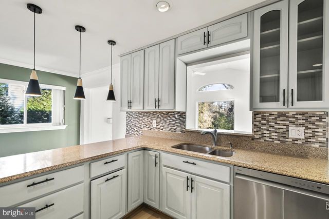 6313 TONE DR, Bethesda, MD 20817