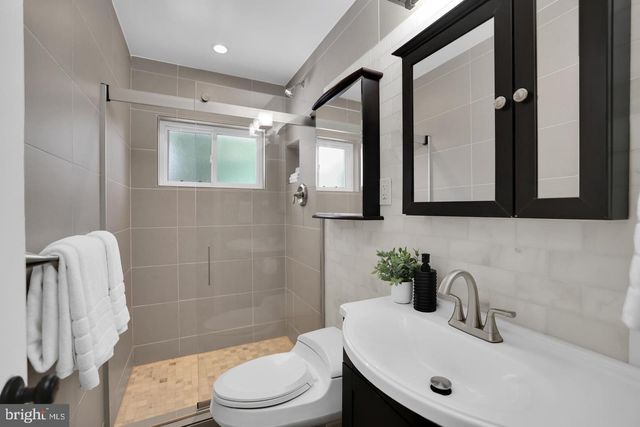 6313 TONE DR, Bethesda, MD 20817