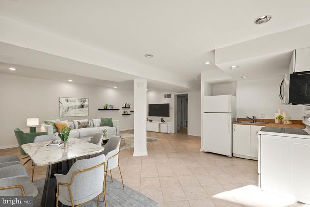 6313 TONE DR, Bethesda, MD 20817