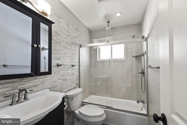 6313 TONE DR, Bethesda, MD 20817