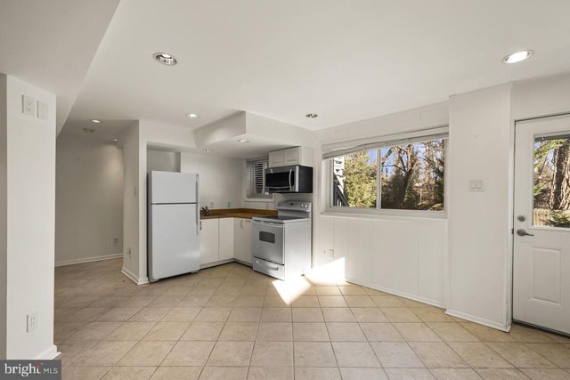 6313 TONE DR, Bethesda, MD 20817