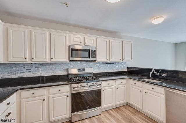 1092 Shadowlawn Dr, Green Brook Twp., NJ 08812