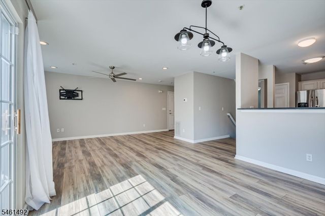 1092 Shadowlawn Dr, Green Brook Twp., NJ 08812