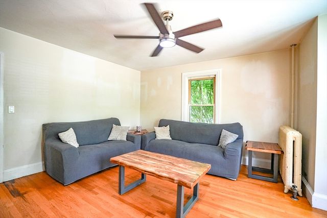 170 Hopedale St, Hopedale, MA 01747