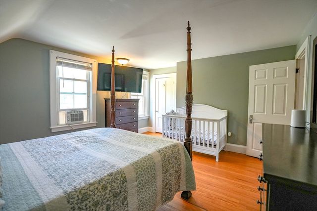 170 Hopedale St, Hopedale, MA 01747