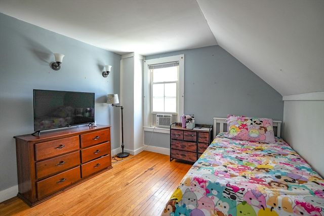 170 Hopedale St, Hopedale, MA 01747