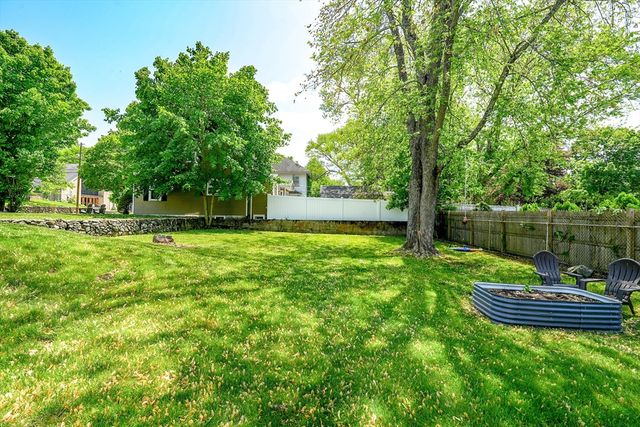 170 Hopedale St, Hopedale, MA 01747