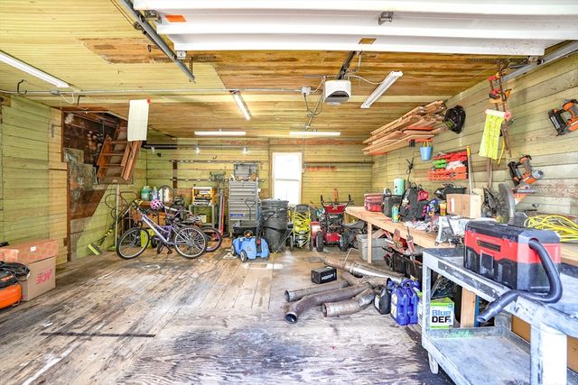 170 Hopedale St, Hopedale, MA 01747