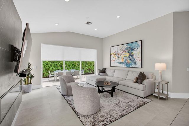 5310 NW 26th Circle, Boca Raton, FL 33496