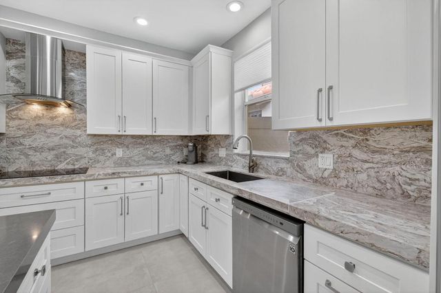 5310 NW 26th Circle, Boca Raton, FL 33496