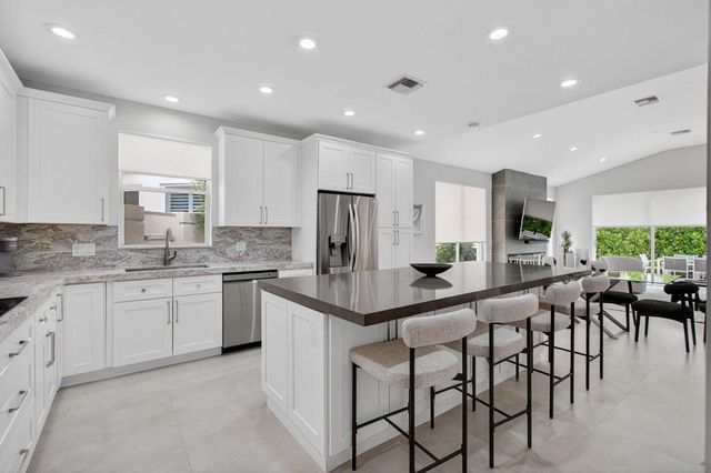 5310 NW 26th Circle, Boca Raton, FL 33496