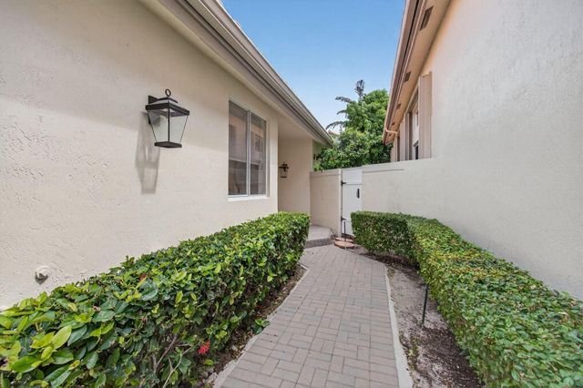 5310 NW 26th Circle, Boca Raton, FL 33496