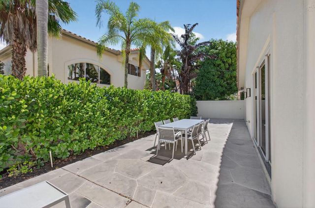 5310 NW 26th Circle, Boca Raton, FL 33496