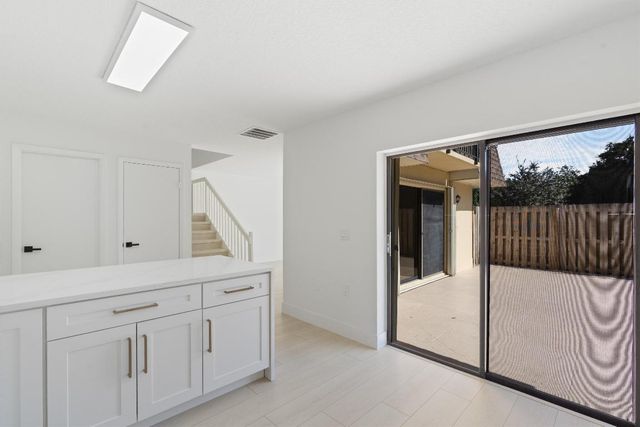 2897 SW 22nd Circle 44b, Delray Beach, FL 33445