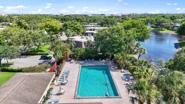 2897 SW 22nd Circle 44b, Delray Beach, FL 33445