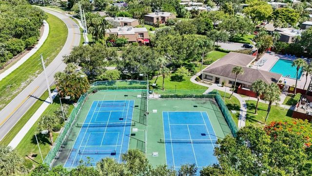2897 SW 22nd Circle 44b, Delray Beach, FL 33445