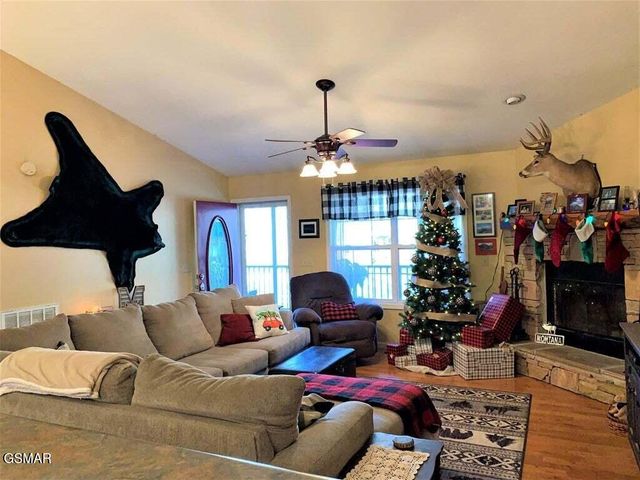 583 Loraine Street, Pigeon Forge, TN 37863