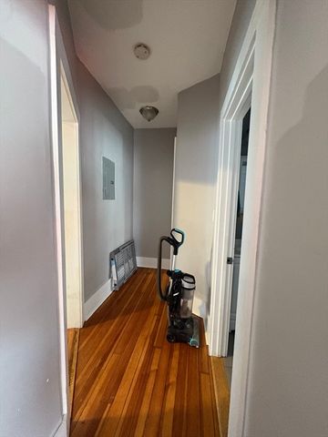 10 Greenville Street 2, Somerville, MA 02143