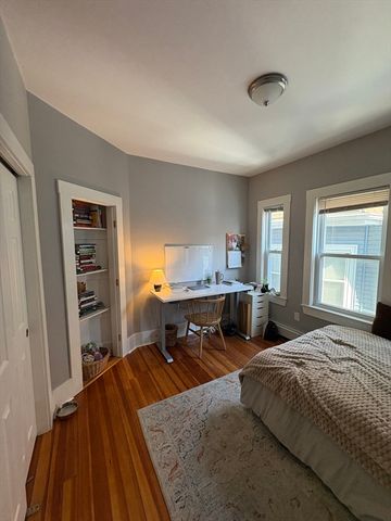 10 Greenville Street 2, Somerville, MA 02143