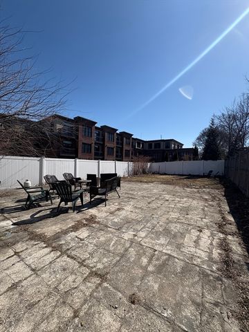 10 Greenville Street 2, Somerville, MA 02143