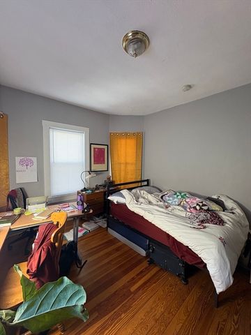 10 Greenville Street 2, Somerville, MA 02143
