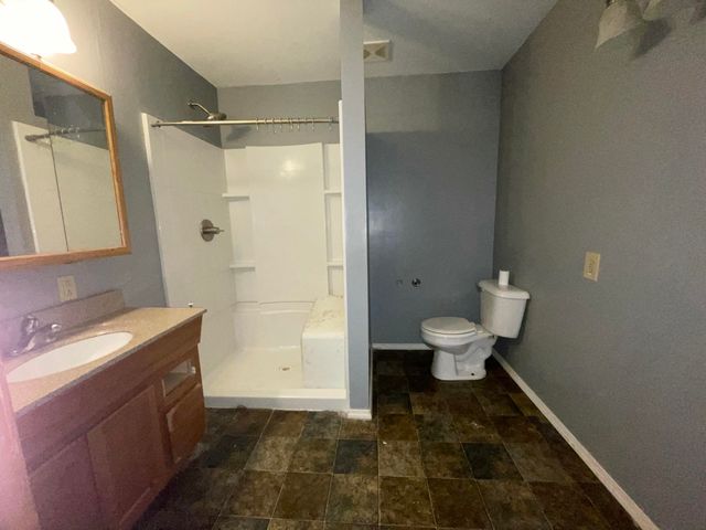 305 JEFFERSON ST, Macon, MO 63552