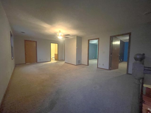 305 JEFFERSON ST, Macon, MO 63552