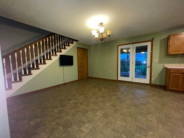 305 JEFFERSON ST, Macon, MO 63552