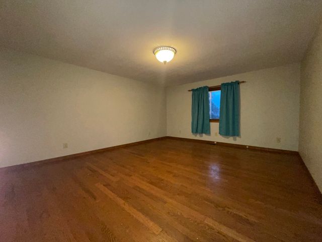 305 JEFFERSON ST, Macon, MO 63552