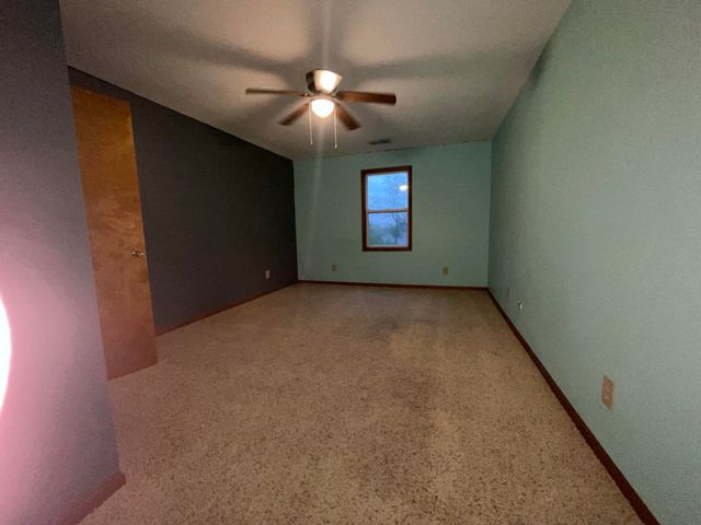 305 JEFFERSON ST, Macon, MO 63552