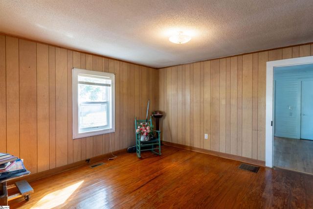 301 Lee Street, Pickens, SC 29671