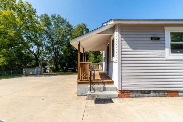301 Lee Street, Pickens, SC 29671
