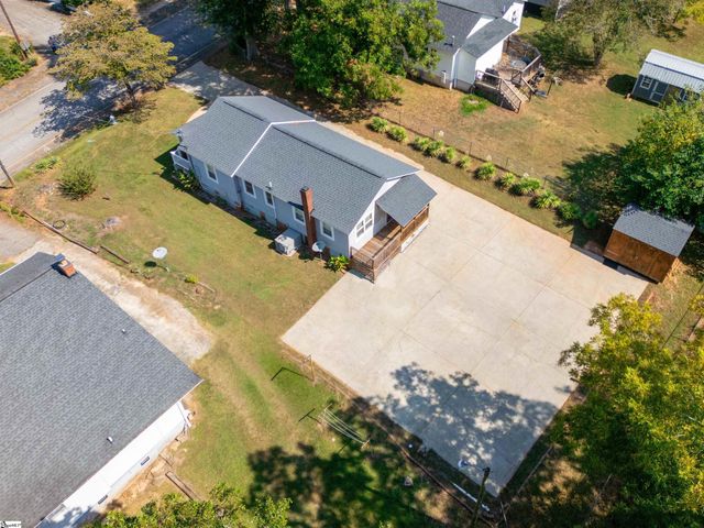 301 Lee Street, Pickens, SC 29671