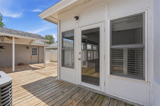 10111 HAYFIELD WAY, Tampa, FL 33626