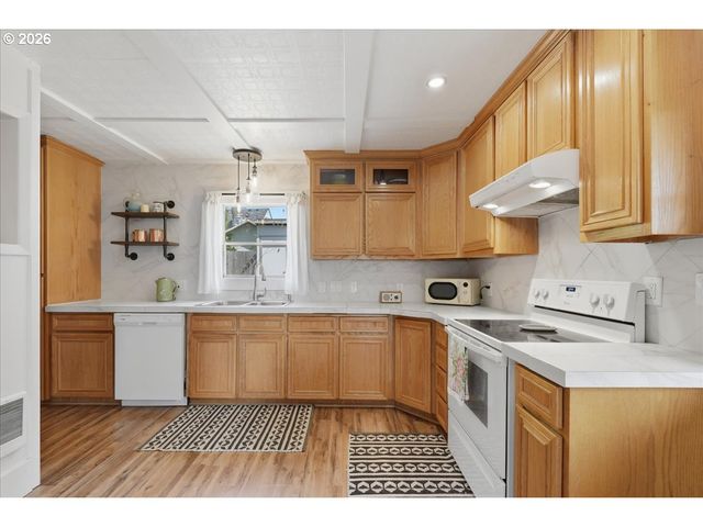 1023 B St, Washougal, WA 98671