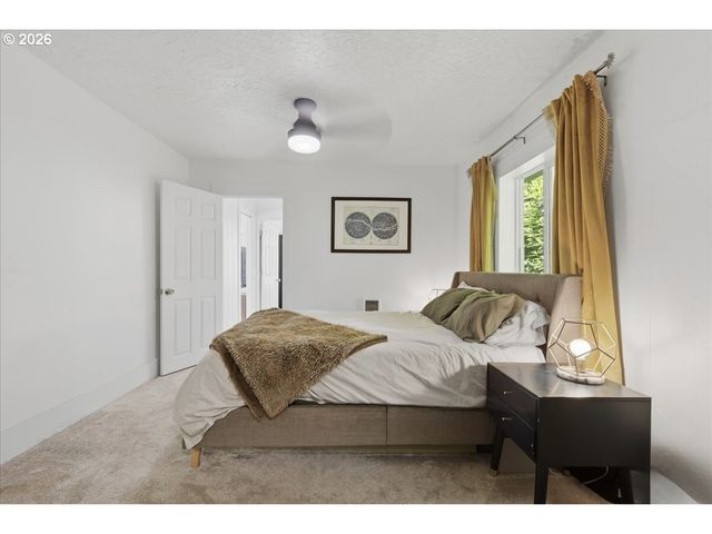 1023 B St, Washougal, WA 98671